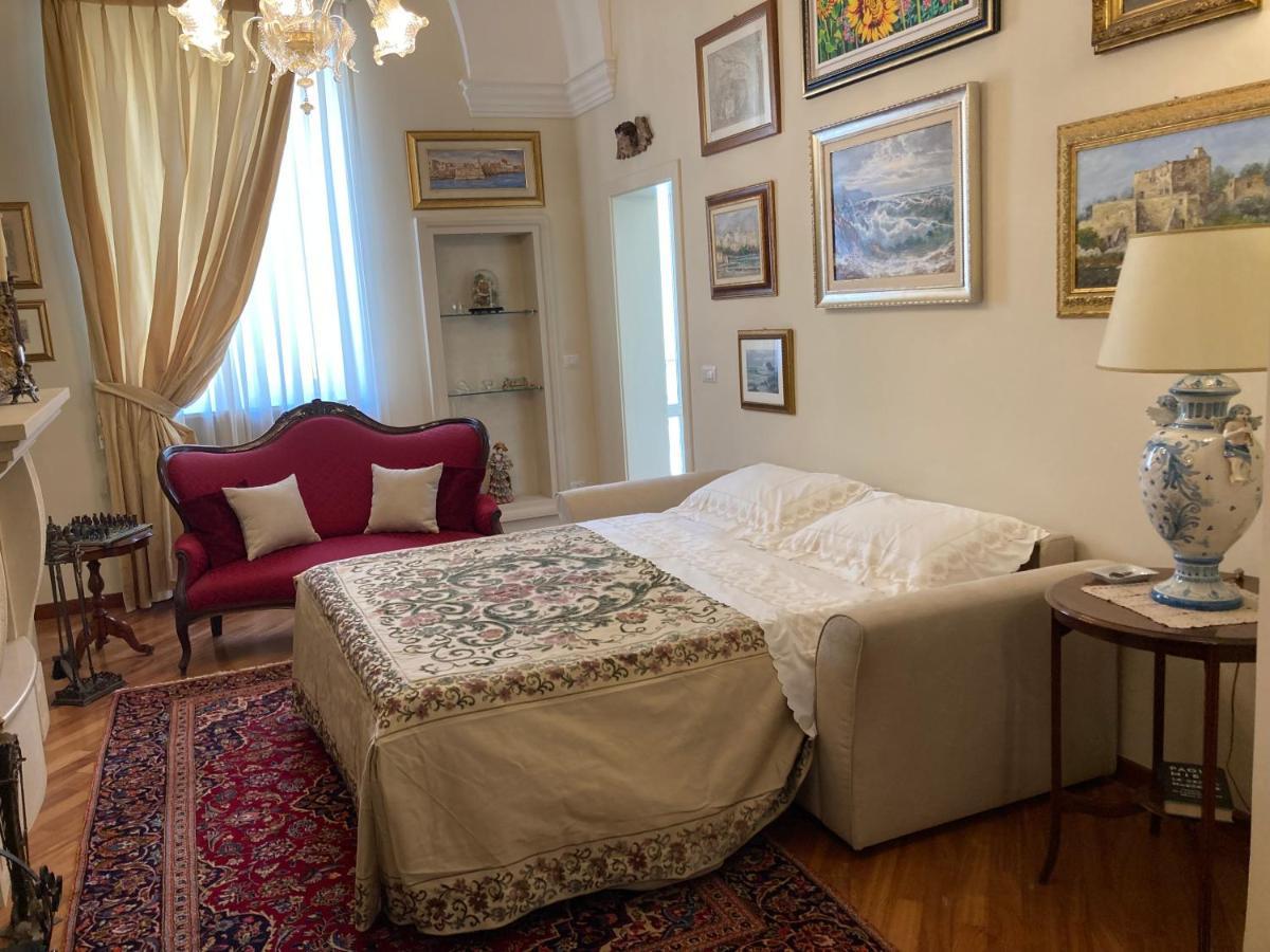 B&B Ai Due Santi Lecce Exteriör bild