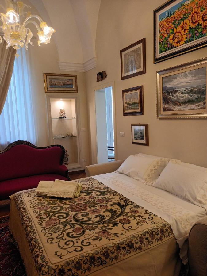 B&B Ai Due Santi Lecce Exteriör bild