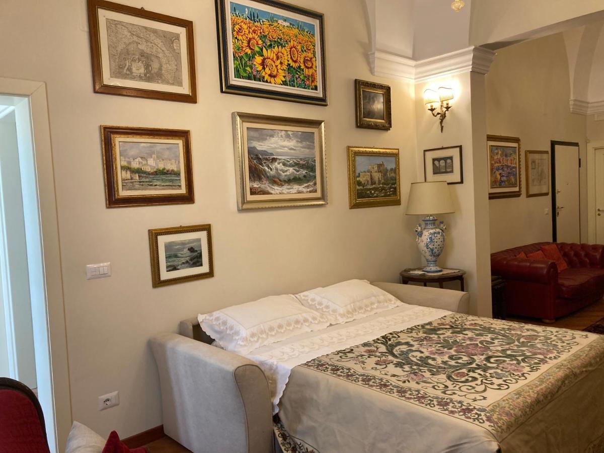 B&B Ai Due Santi Lecce Exteriör bild