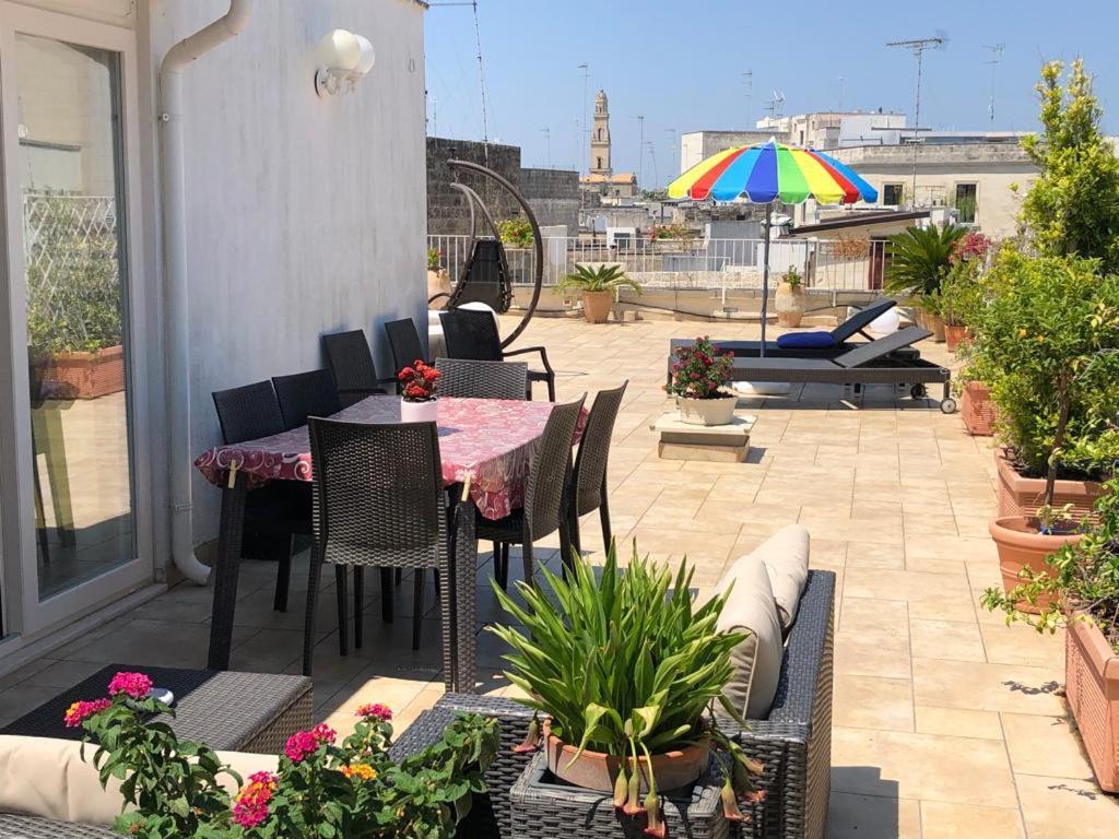 B&B Ai Due Santi Lecce Exteriör bild